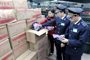 Vietnam eyes trade balance with China